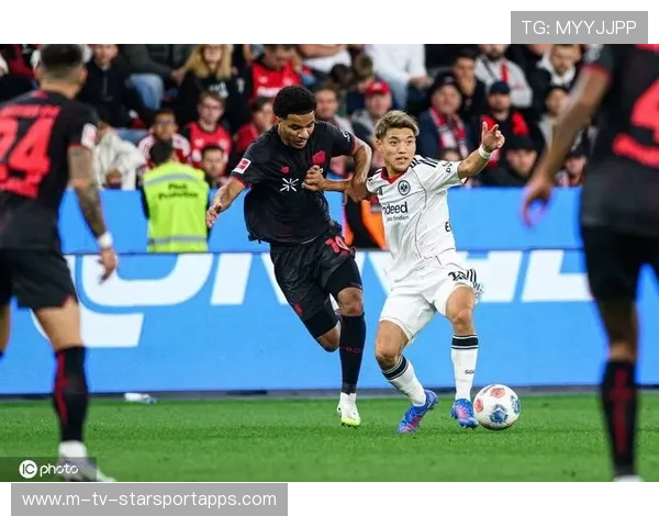 新帅带领药厂9人3-1夺首胜，滕哈格11打10平局成过去，滕哈格战术